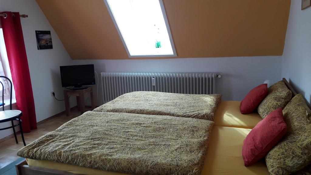 Gasthof Altes Farmhaus Und Apartment Линен Номер фото