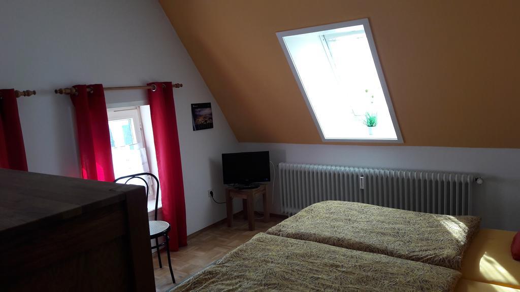 Gasthof Altes Farmhaus Und Apartment Линен Номер фото