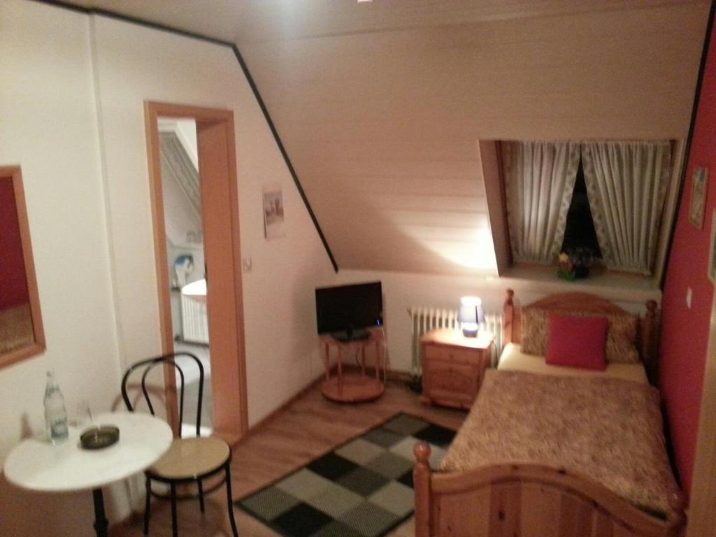 Gasthof Altes Farmhaus Und Apartment Линен Номер фото